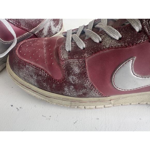 2007 Nike Dunk Low GS Team Red Metallic Silver Size 6y - Picture 6 of 9
